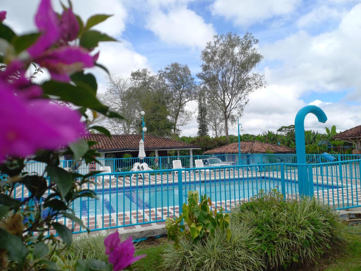 Finca Hotel Villa Del Sol Pueblo Tapao Eksteriør bilde